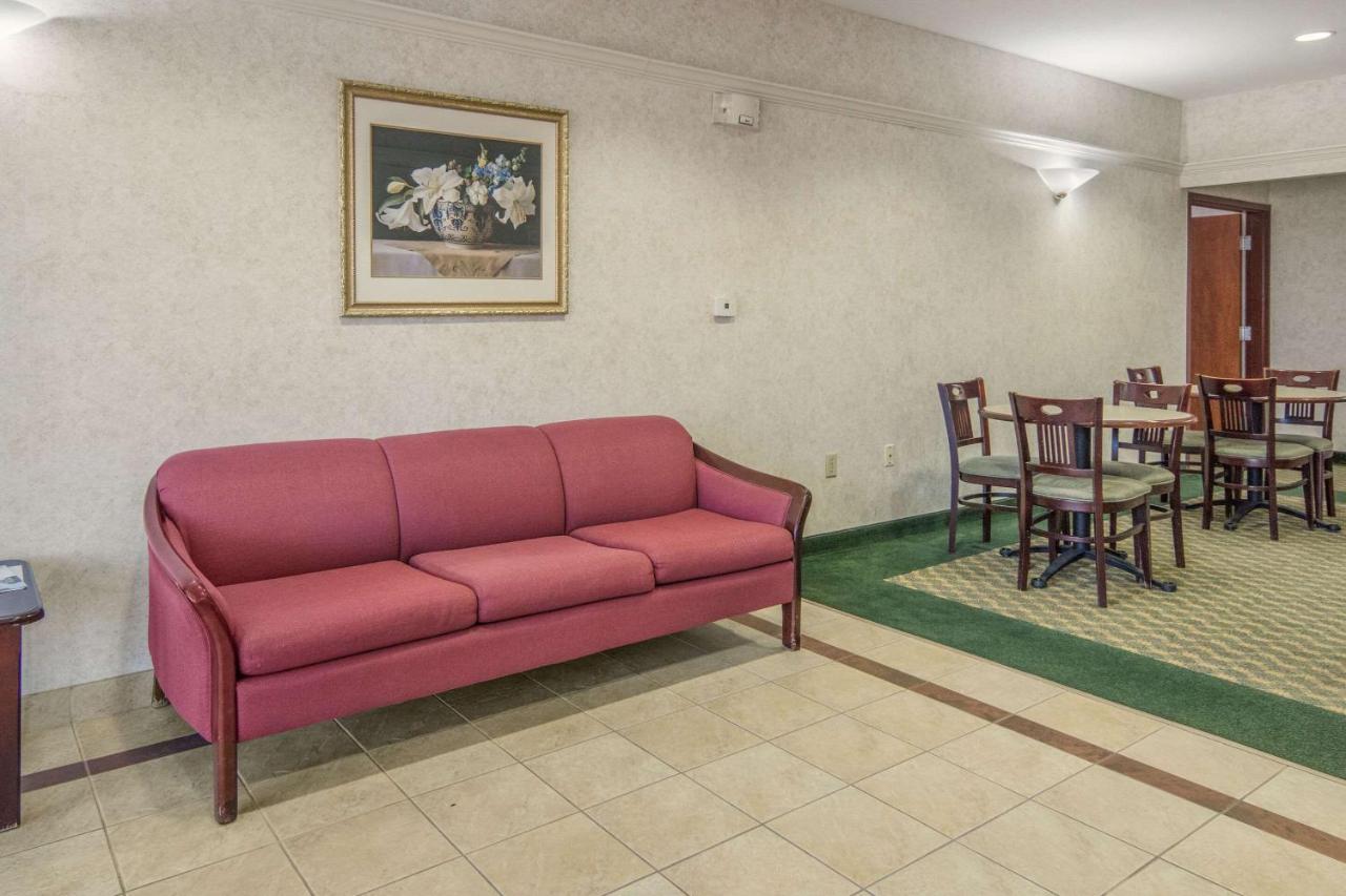 Econo Lodge Weatherford Bagian luar foto