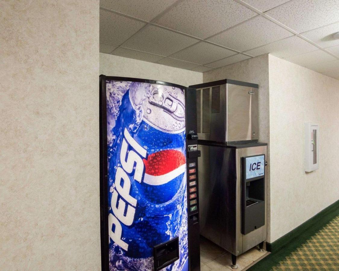 Econo Lodge Weatherford Bagian luar foto