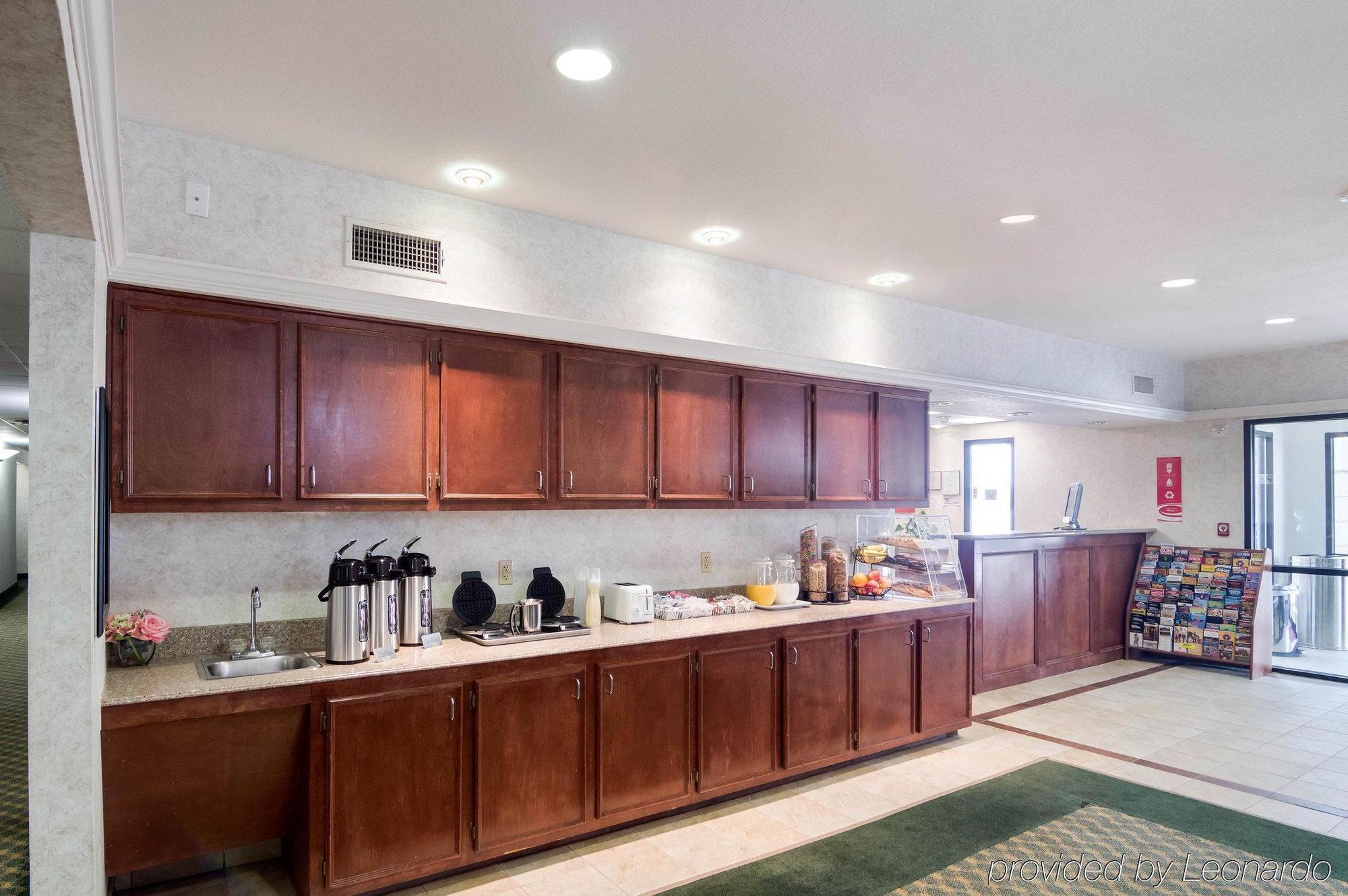 Econo Lodge Weatherford Bagian luar foto