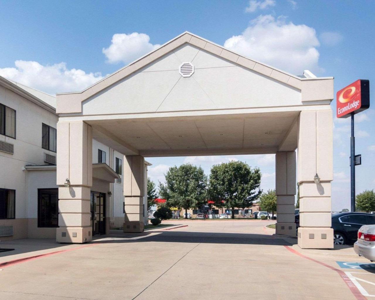 Econo Lodge Weatherford Bagian luar foto