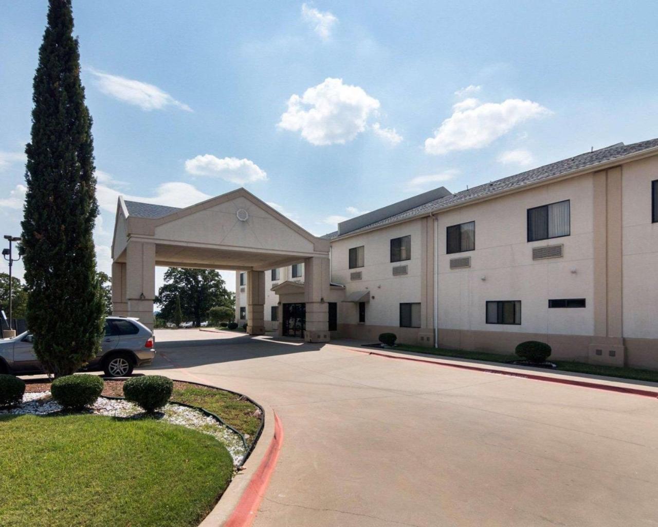 Econo Lodge Weatherford Bagian luar foto