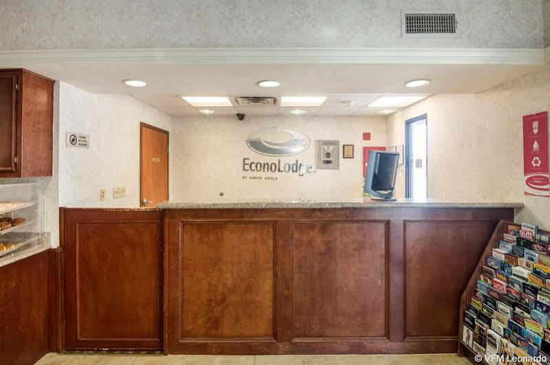 Econo Lodge Weatherford Bagian luar foto